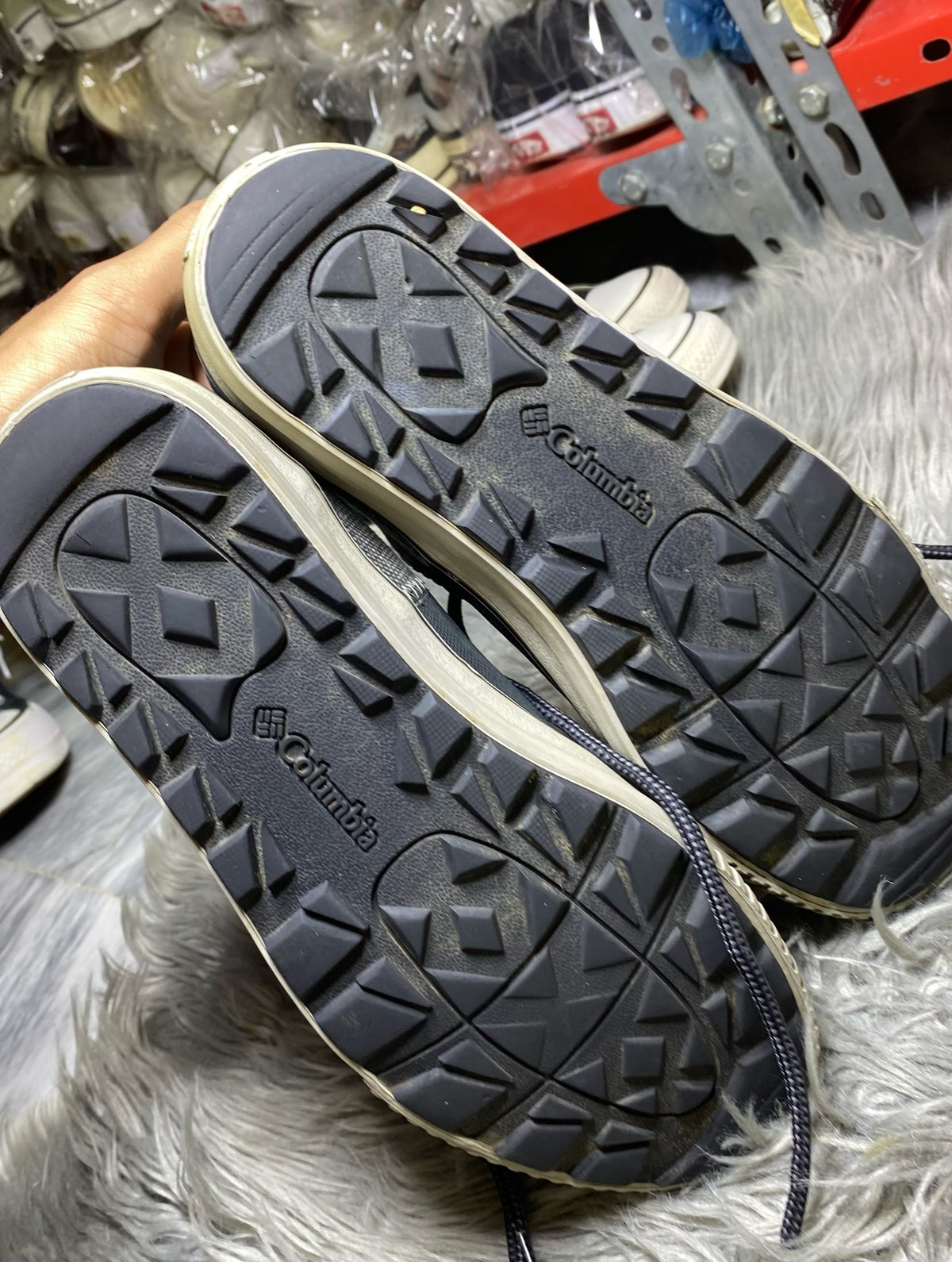 Columbia Shoes Size (41.5)