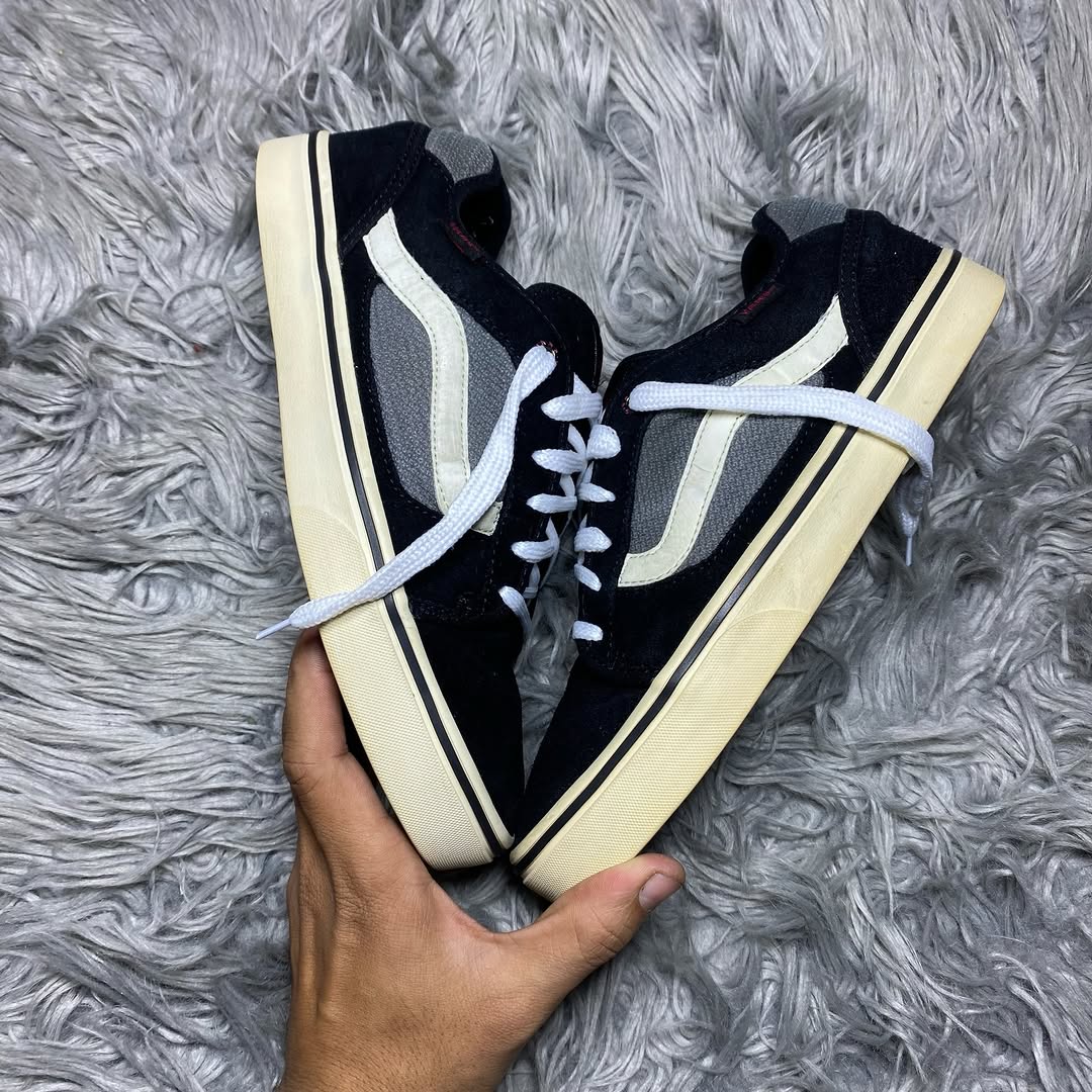 Vans Low Top (40)