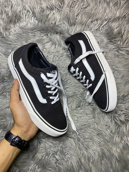 Vans Low Top (40.5)