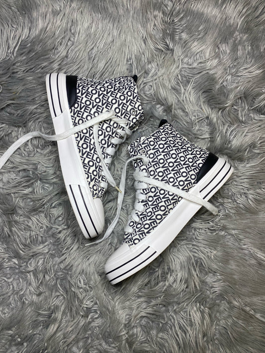 Grace land Shoes Size (40)