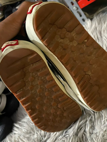 Vans Low Top (38.5)