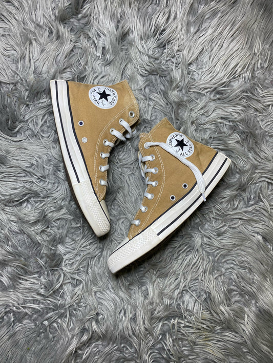 Converse High Top (37.5)