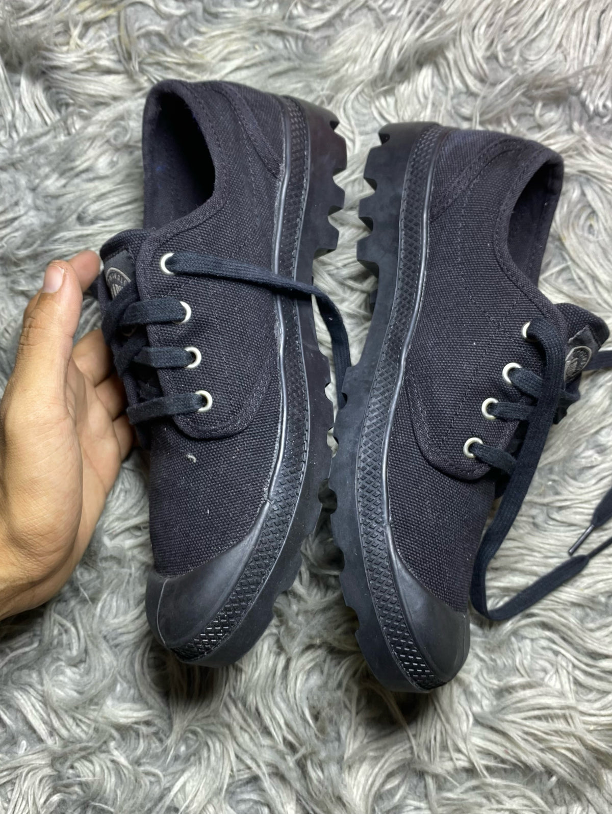 Palladium Shoes Size (42)