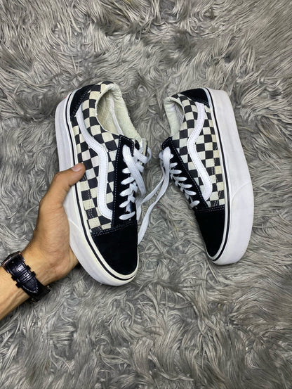 Vans Low Top (40)