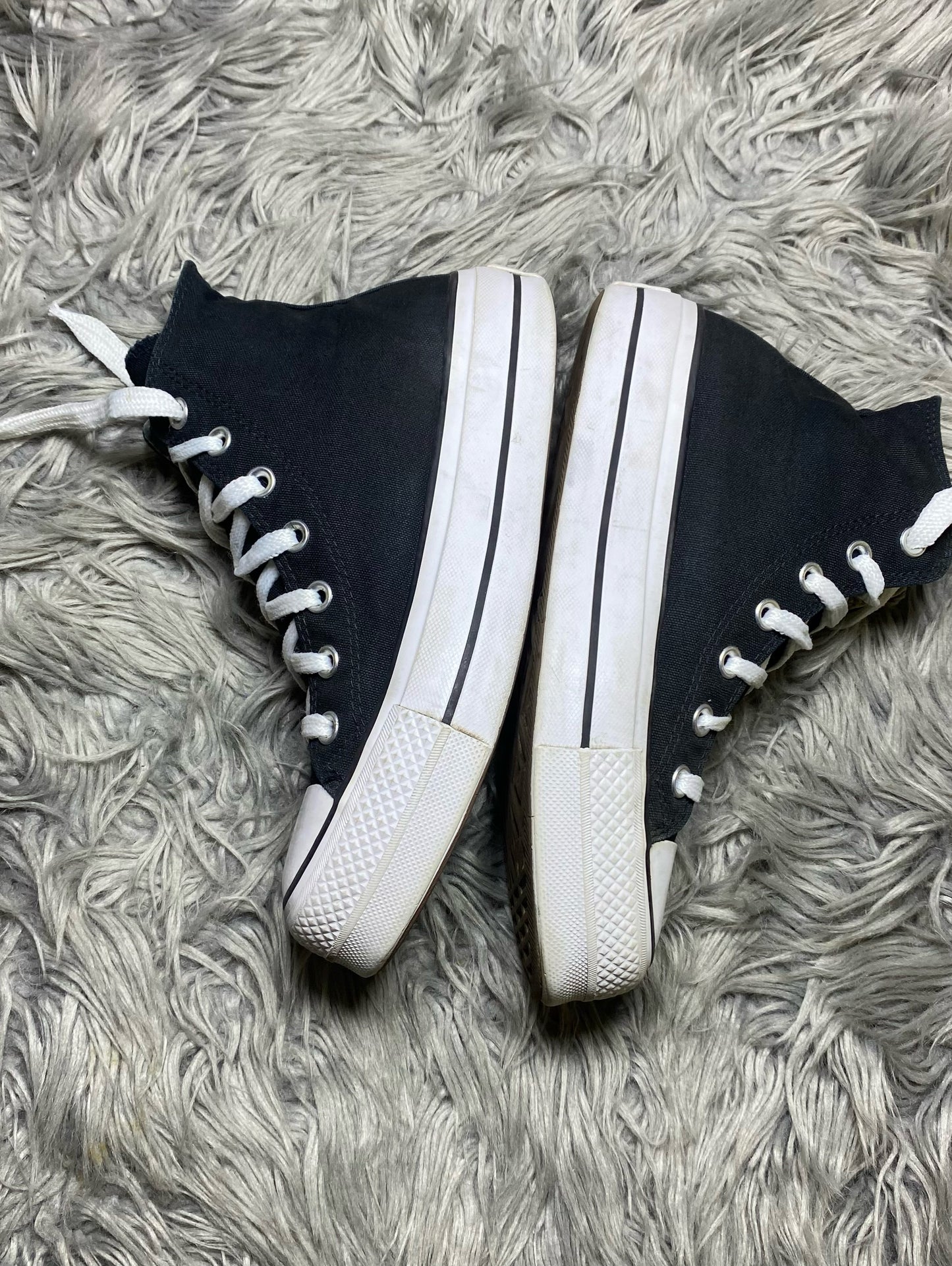 Converse High Top (37.5)