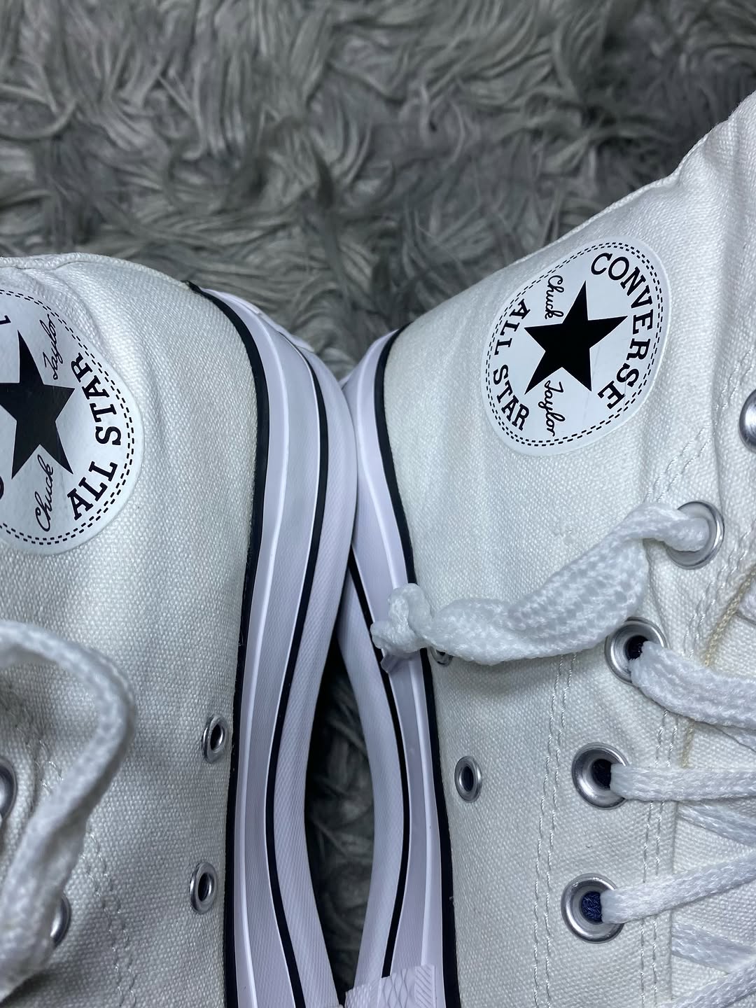 Converse High Top (37.5)