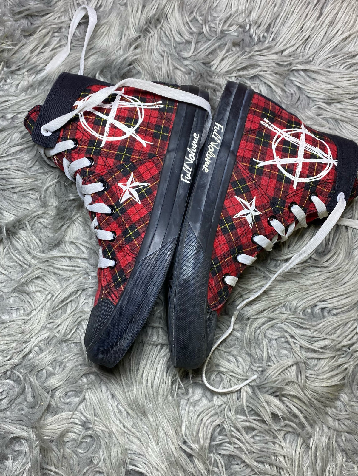 EMP SHOES SIZE (40)