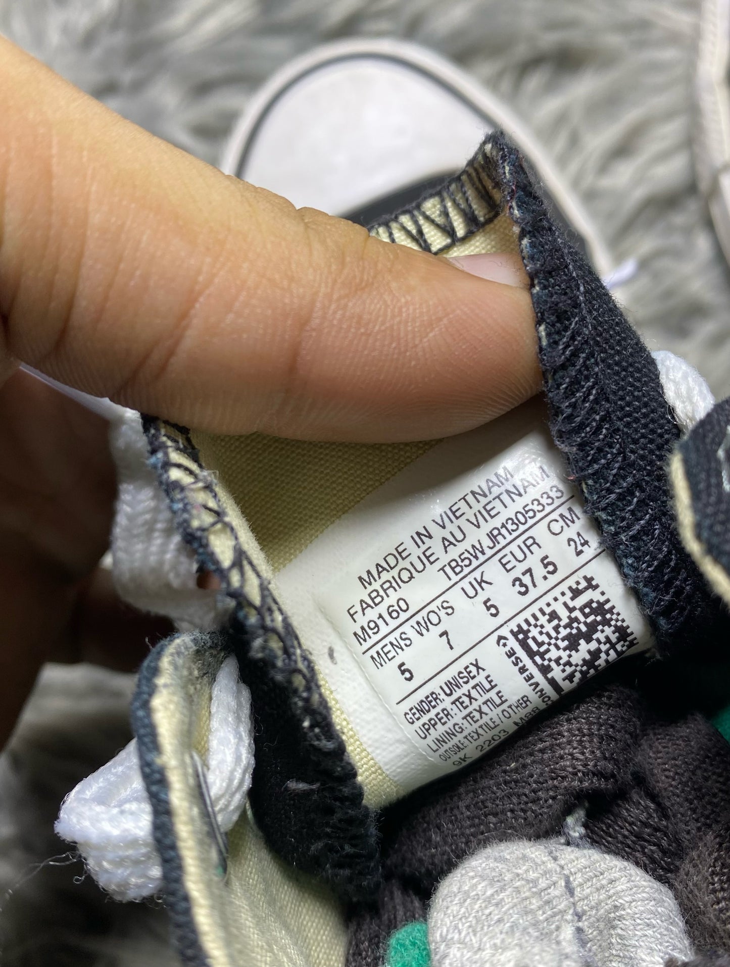 Converse High Top (37.5)
