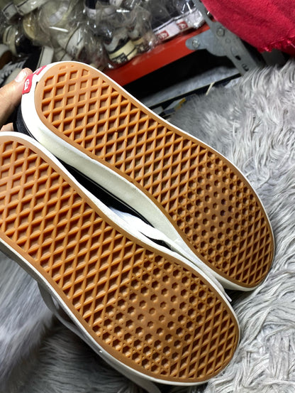 Vans Low Top (44)