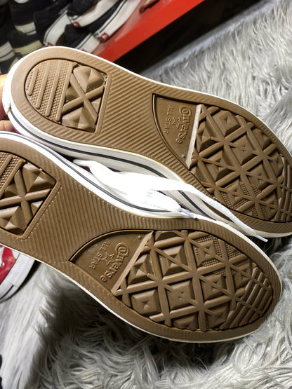 Converse Low Top (39.5)