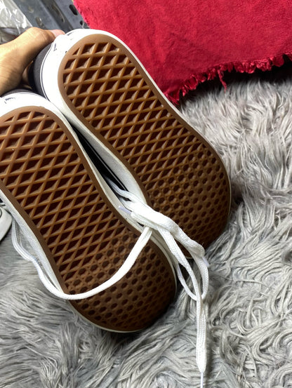 Vans Low Top (40.5)