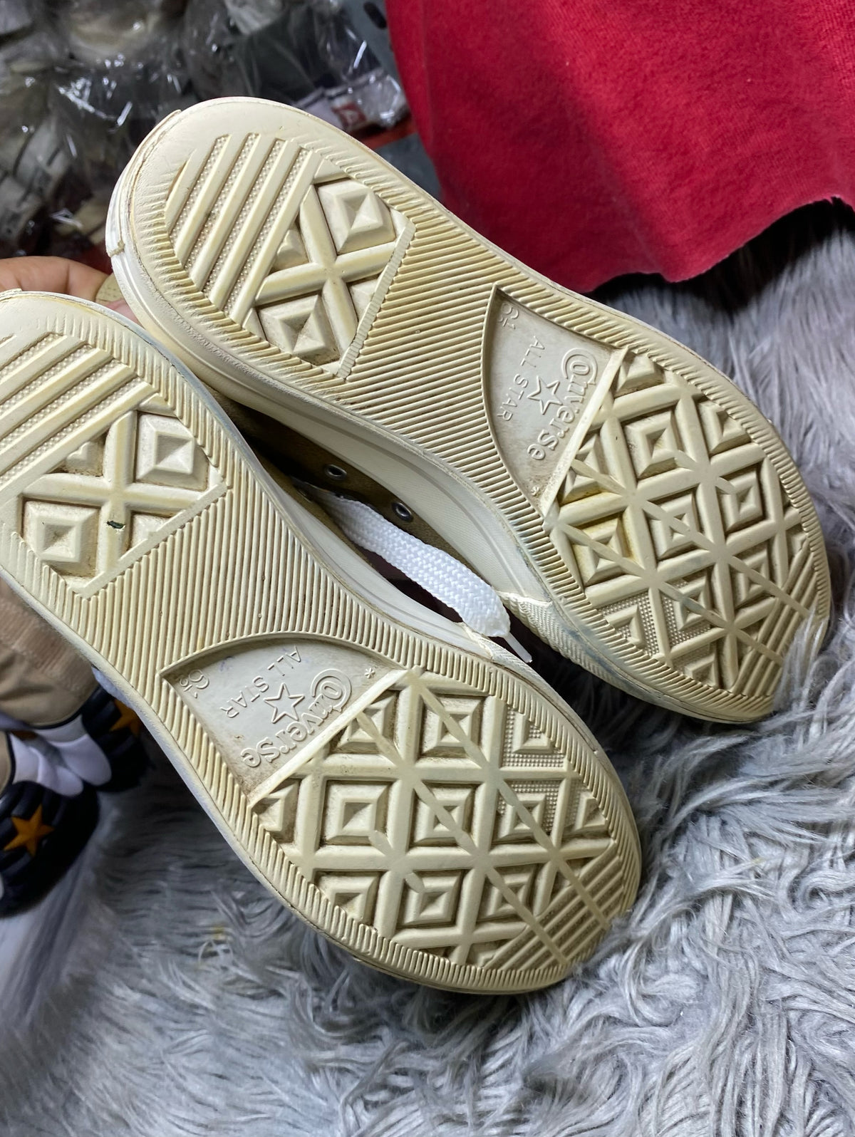 Converse High Top (39.5)