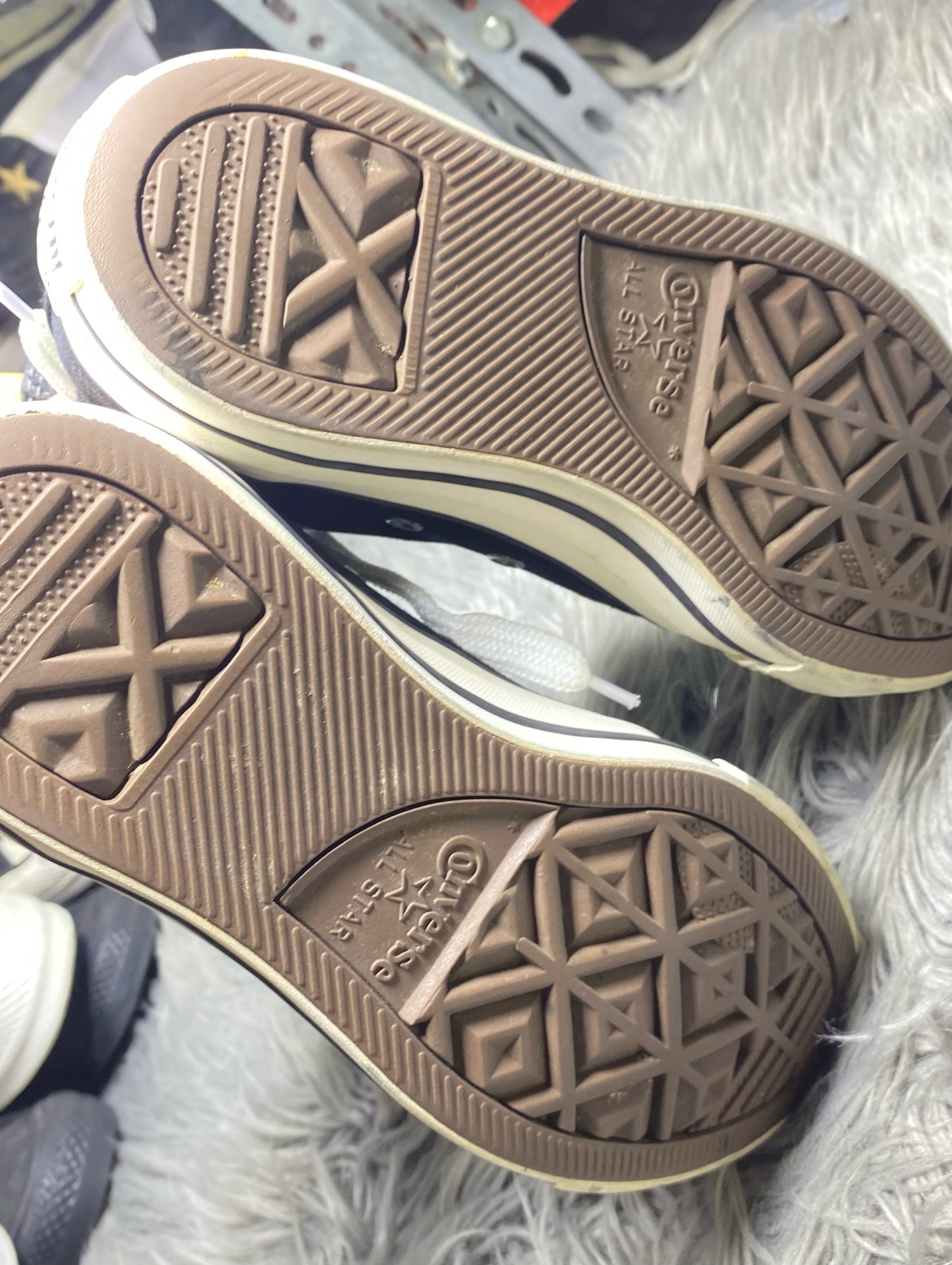 Converse High Top (36.5)