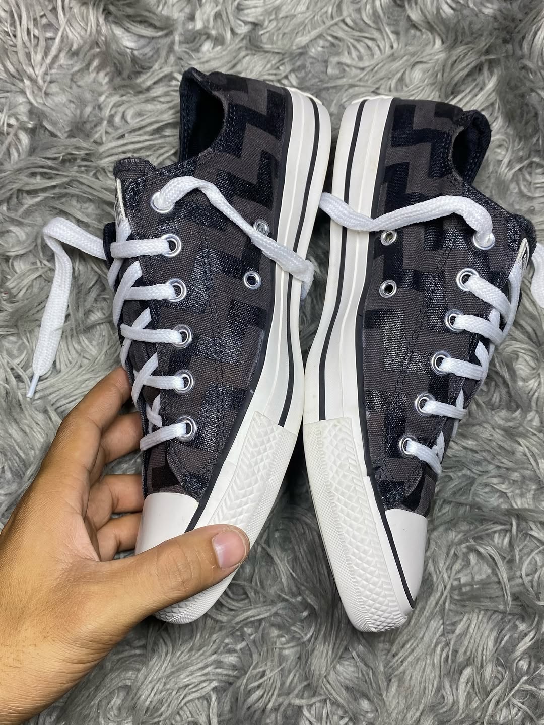Converse Low Top (40) 2589