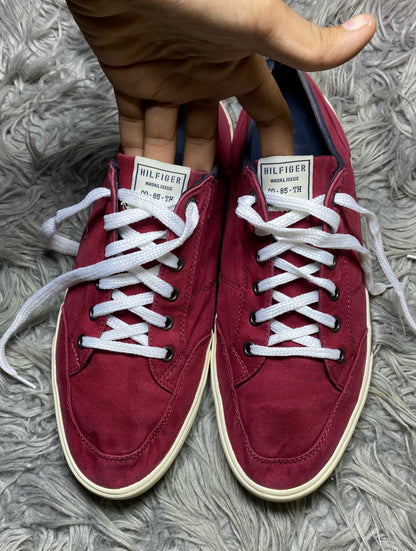 TOMMY HILFIGER SHOES SIZE (44)