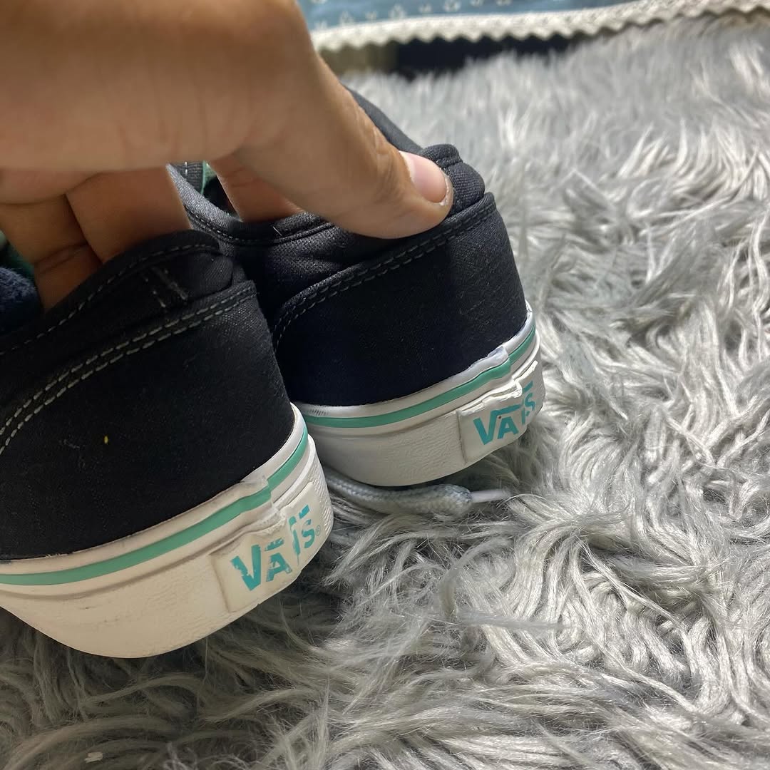 Vans Low Top (37)
