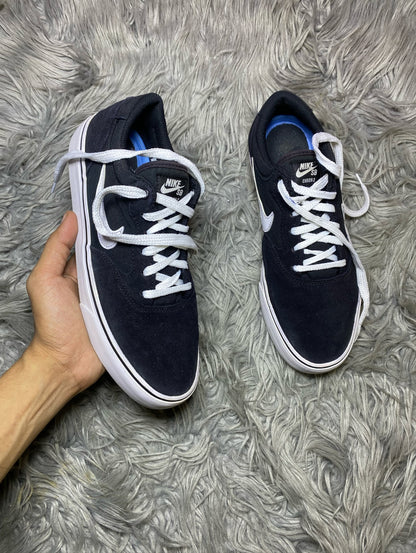 Nike Shoes Size (41)