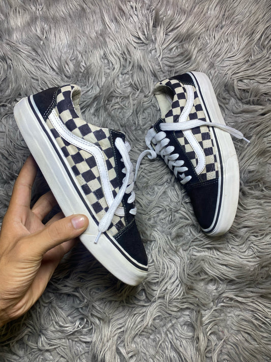 Vans Low Top (40)