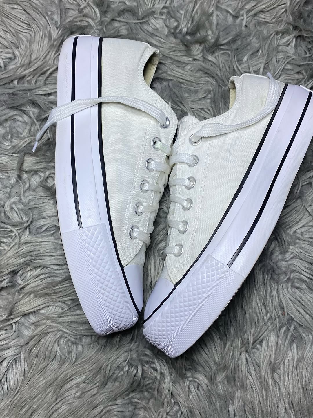 Converse Low Top (39)
