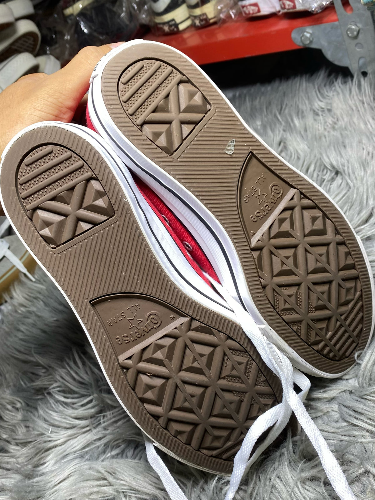 Converse Low Top (41)