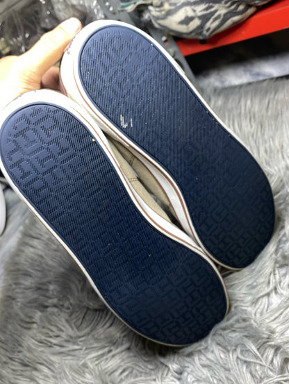 HILFIGER SHOES SIZE (44)