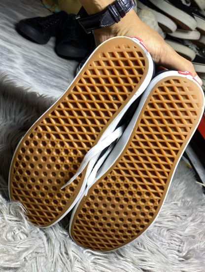 Vans Low Top (40.5)
