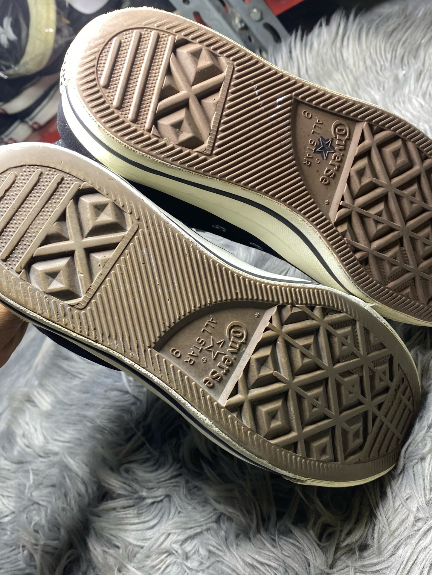 Converse High Top (42.5)