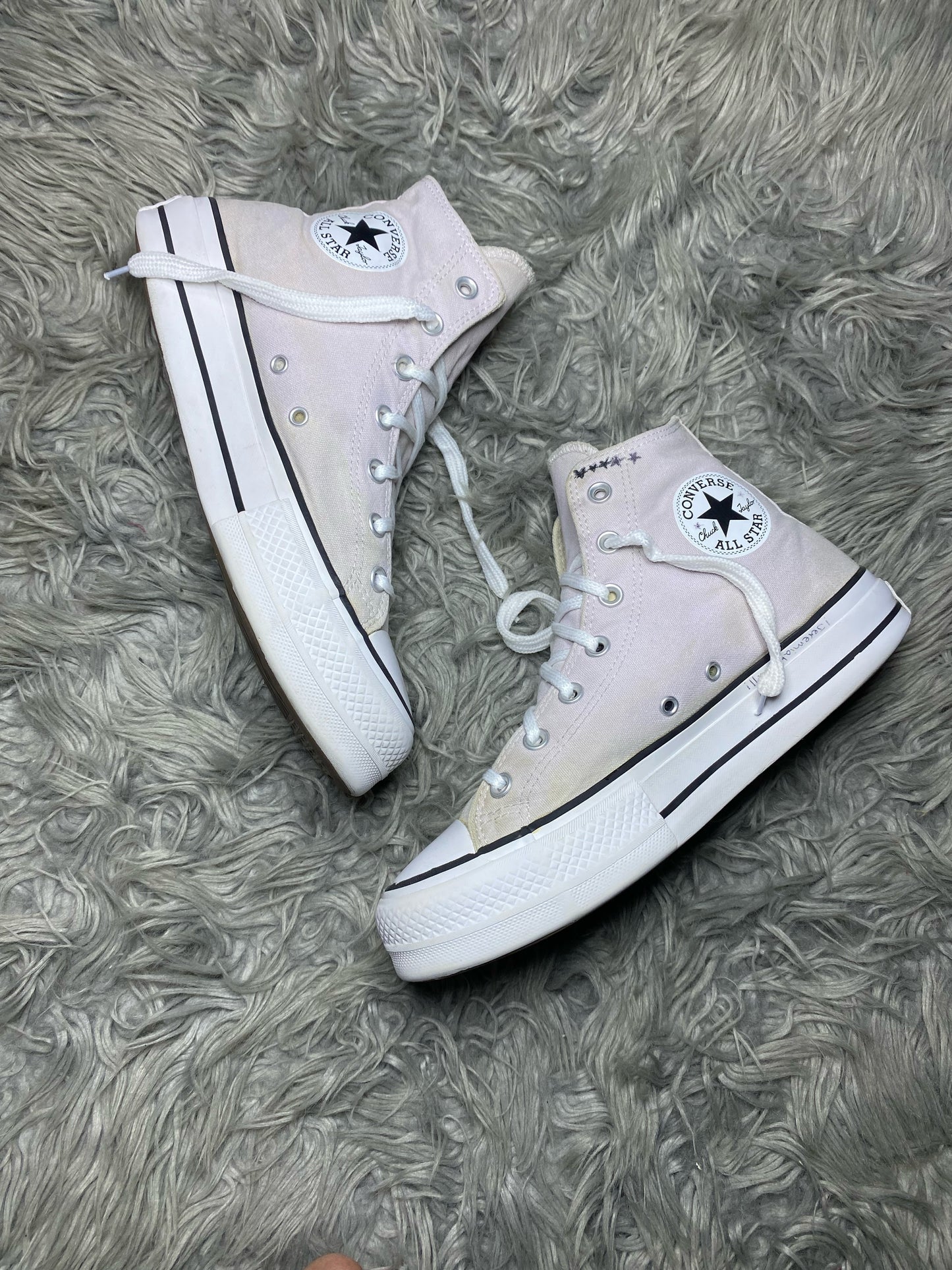Converse High Top (41.5)