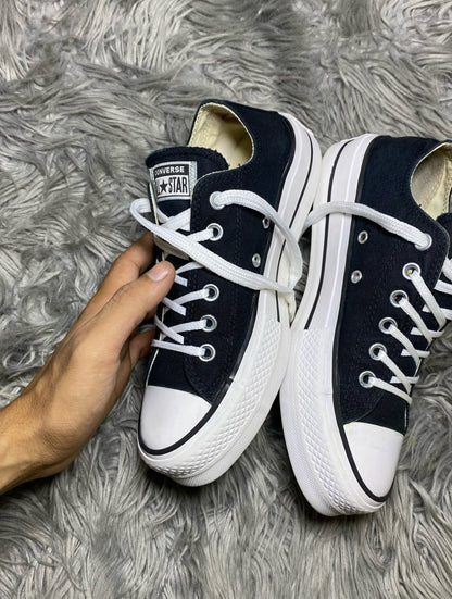Converse Low Top (37.5)