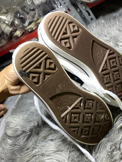 Converse Low Top (37.5)