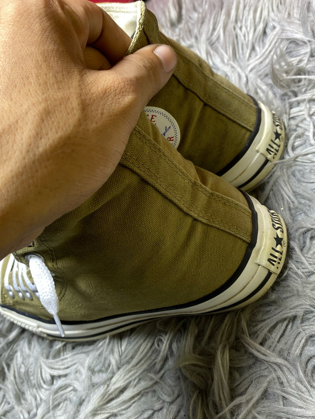 Converse High Top (41.5)