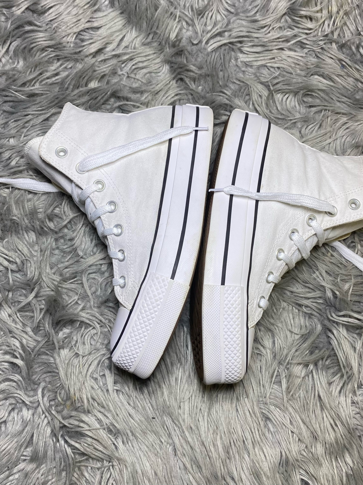 Converse High Top (37.5)