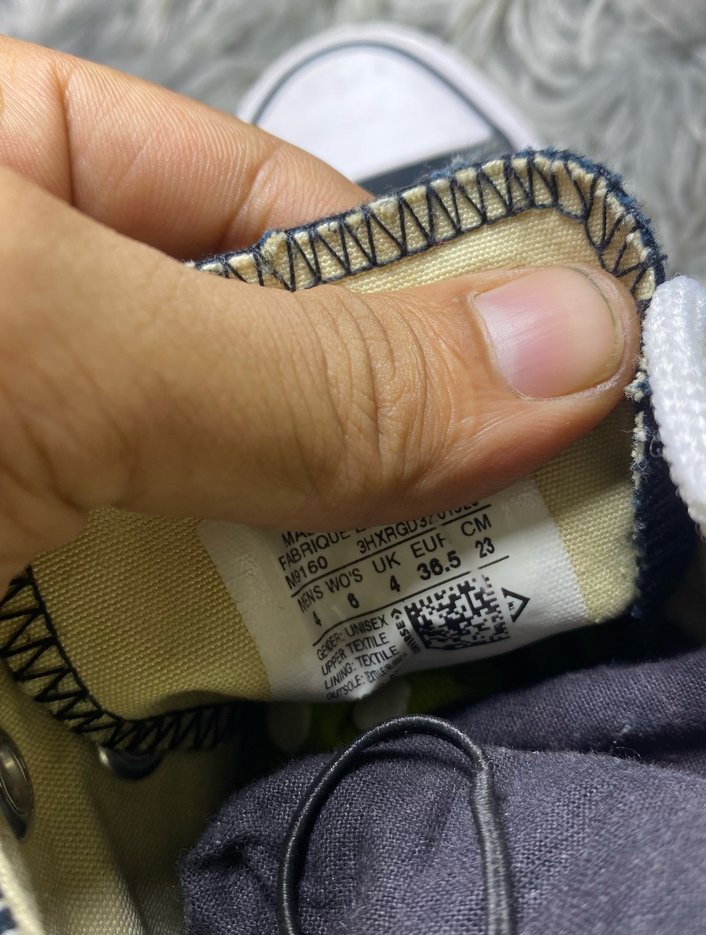 Converse High Top (36.5)