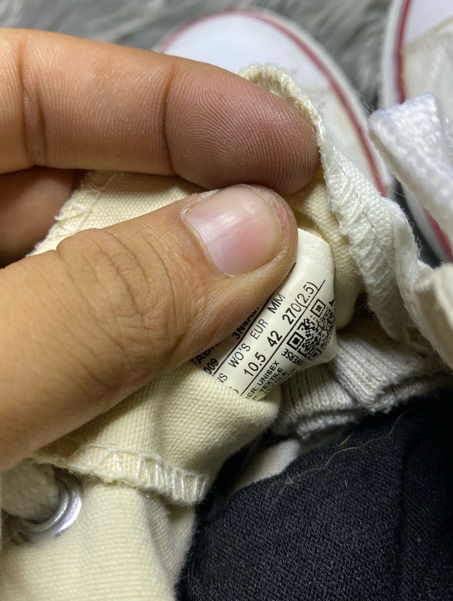 Converse High Top (42)