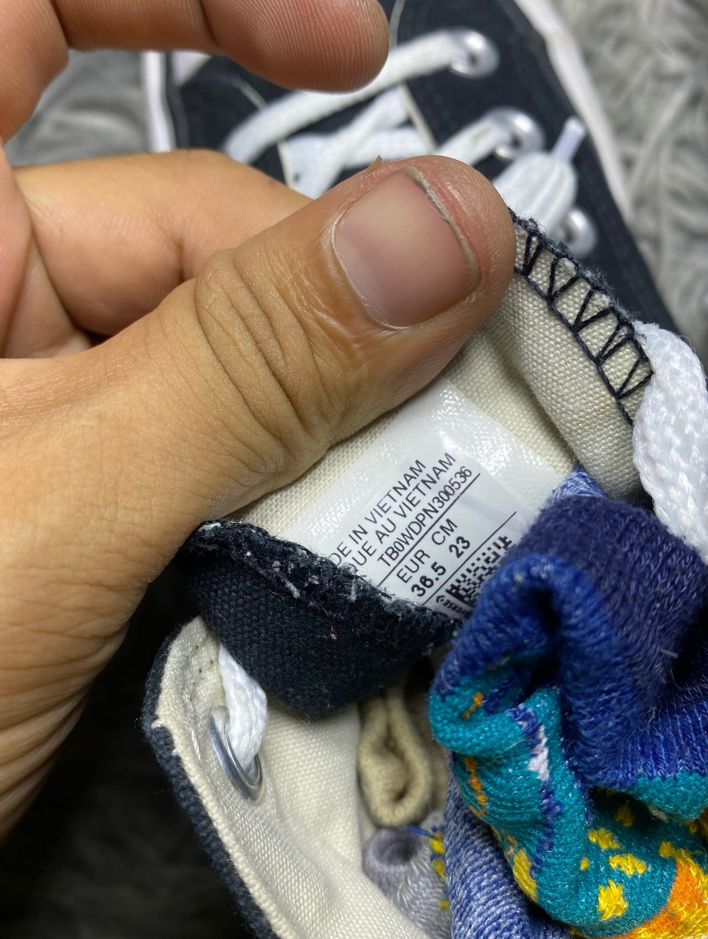 Converse High Top (36.5)