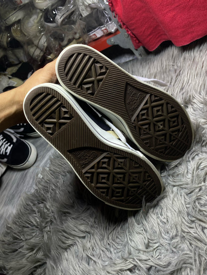 Converse Low Top (38.5)