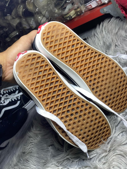 Vans Low Top (40.5)