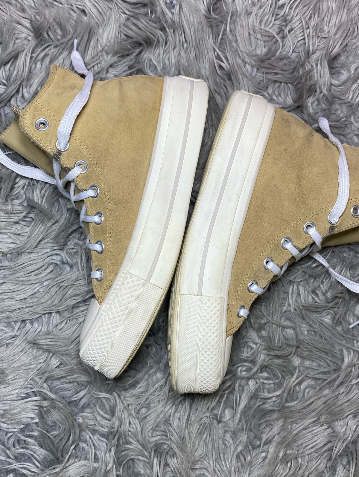 Converse High Top (39.5)
