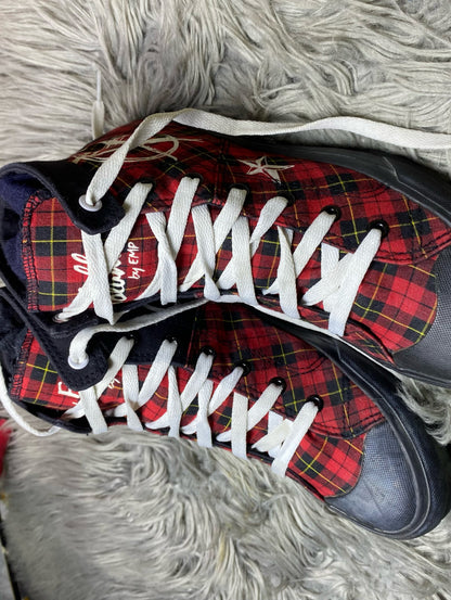 EMP SHOES SIZE (40)