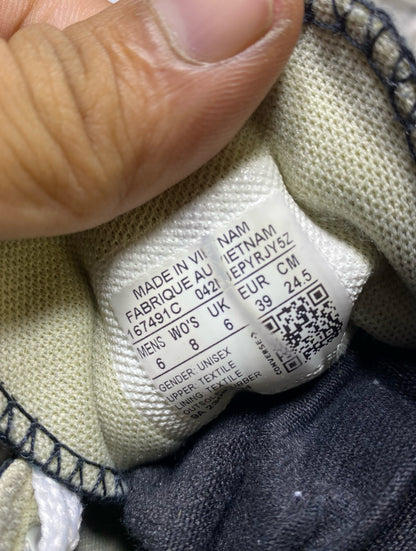 Converse High Top (39)