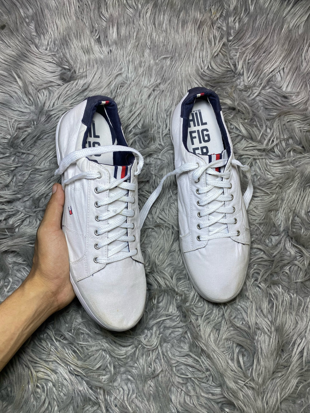 HILFIGER SHOES SIZE (45)