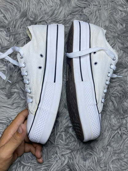 Converse Low Top (39.5)