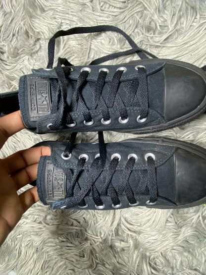 Converse Low Top (39.5)