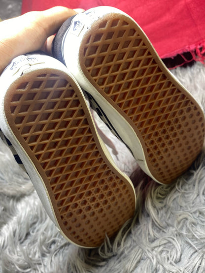 Vans Low Top (40)