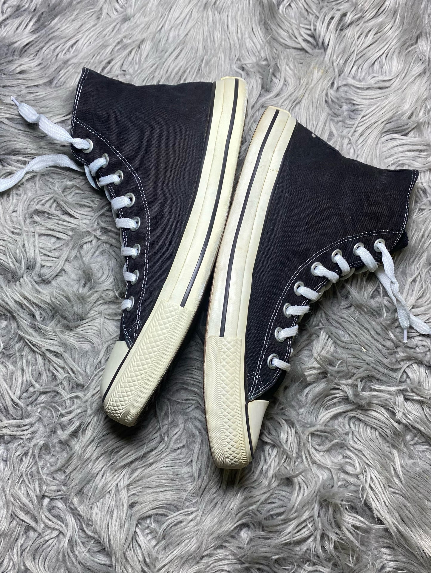 Converse High Top (42.5)