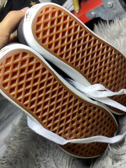 Vans Low Top (40)