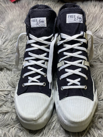 Free&Fun Shoes Size (40)