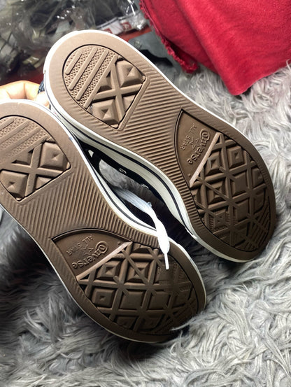 Converse High Top (42)