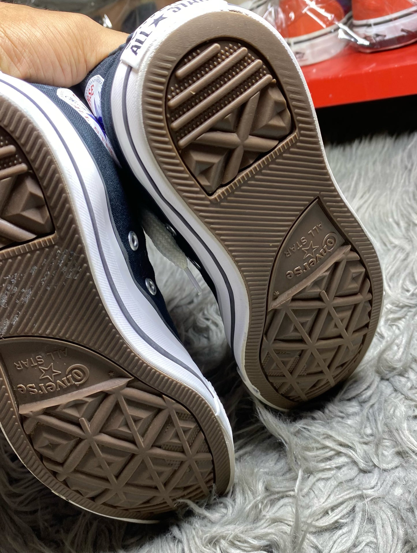 Converse High Top (37.5)