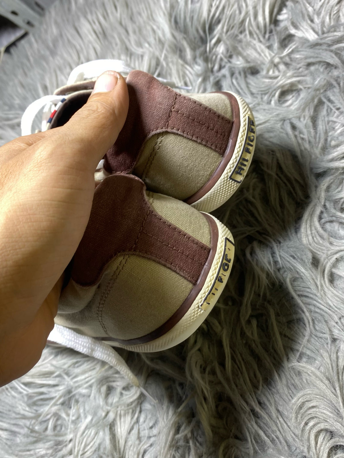 HILFIGER SHOES SIZE (44)